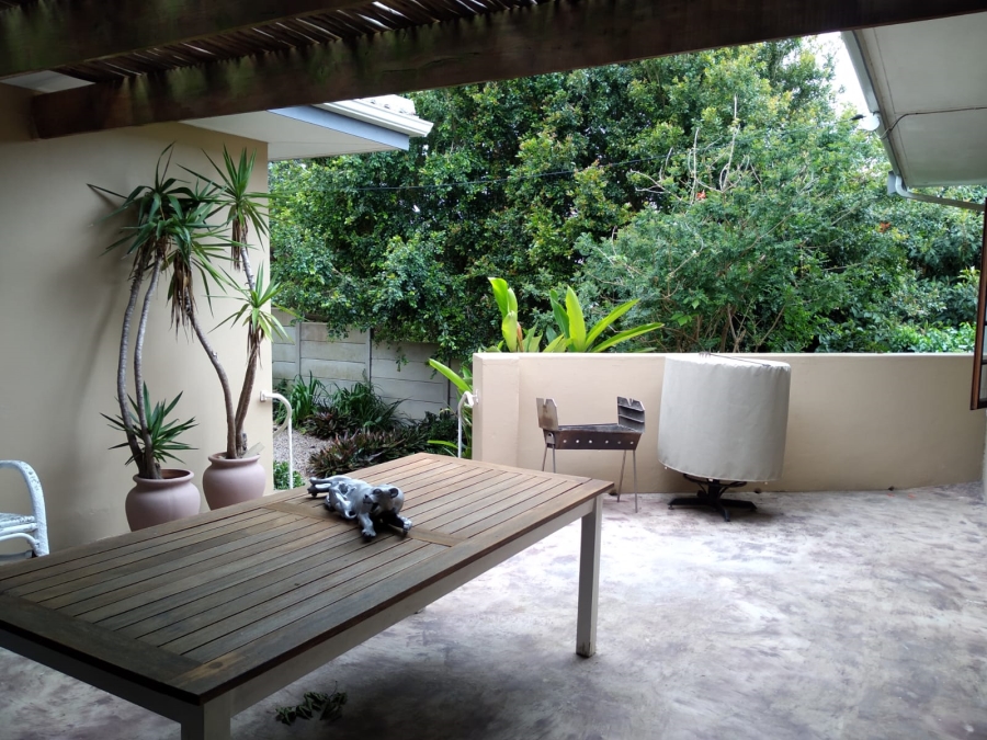 To Let 7 Bedroom Property for Rent in Dana Bay Western Cape
